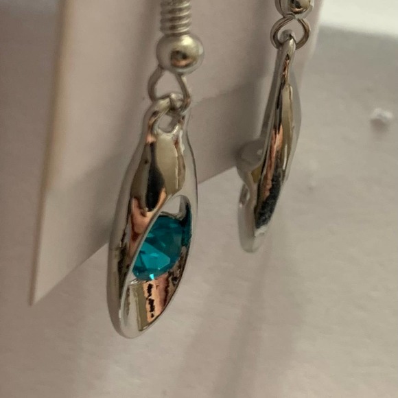 Earrings Necklace Set Silver Tone Metal with Blue Jewel Stones - Picture 5 of 8